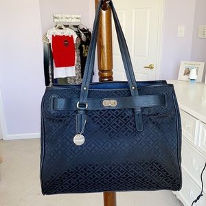 Tommy Hilfiger Extra-Large Julia Tote